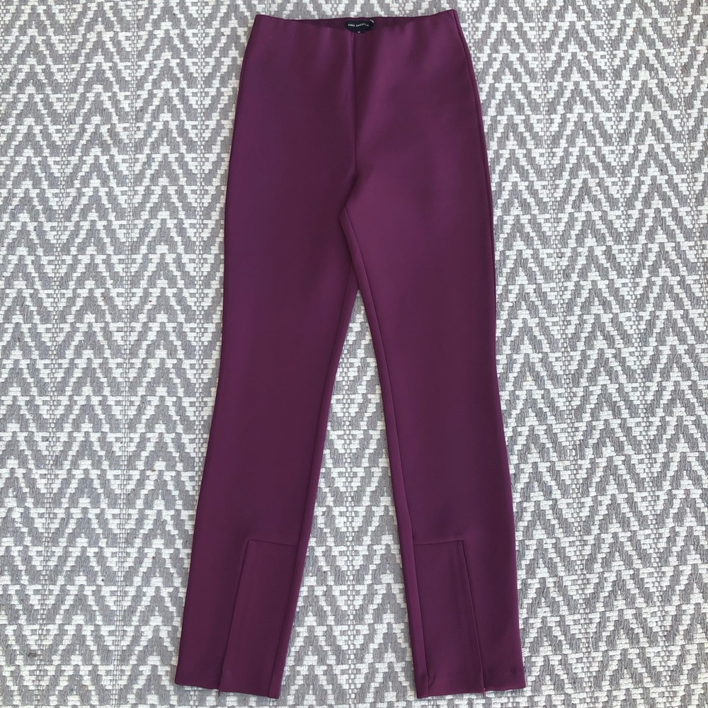 Good American scuba boss pull on slim pant in Oxblood002 size medium